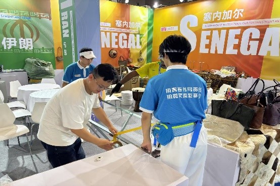 5月25日 我们青年志愿者圆满完成第七届西洽会志愿服务工作 原图4.jpg